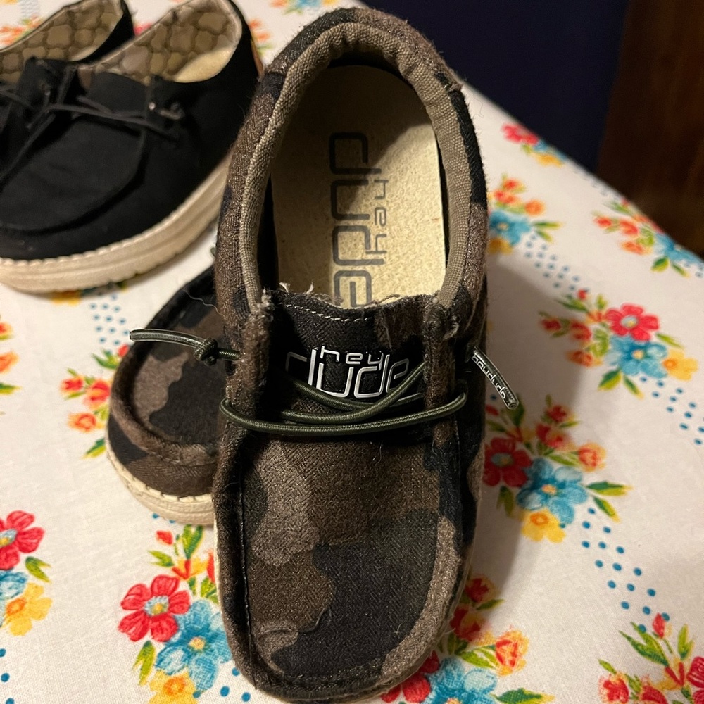 HEY DUDES! Children, sz 9, camo.  Worn Once